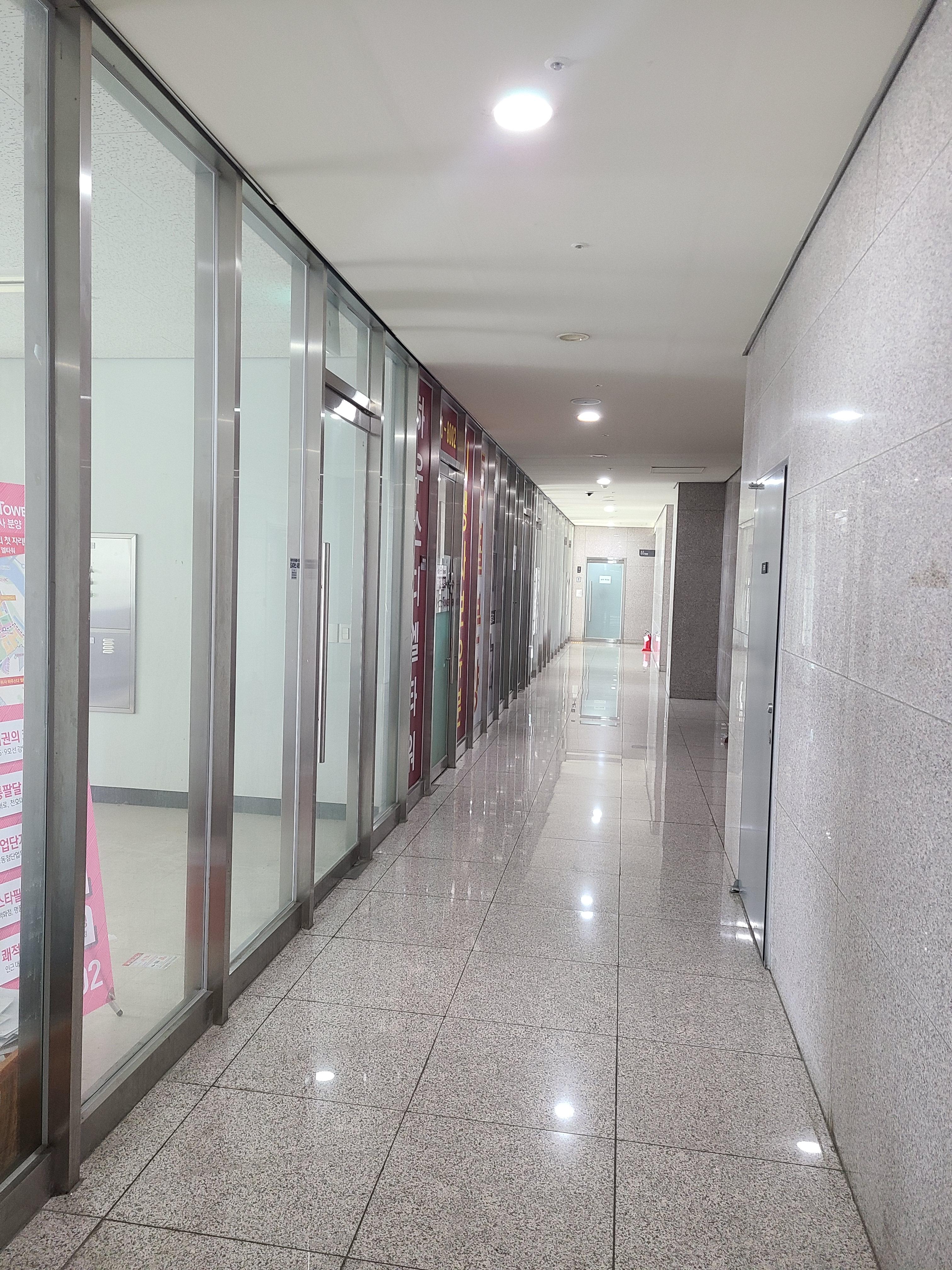 하우스디엘타워 내부 상가