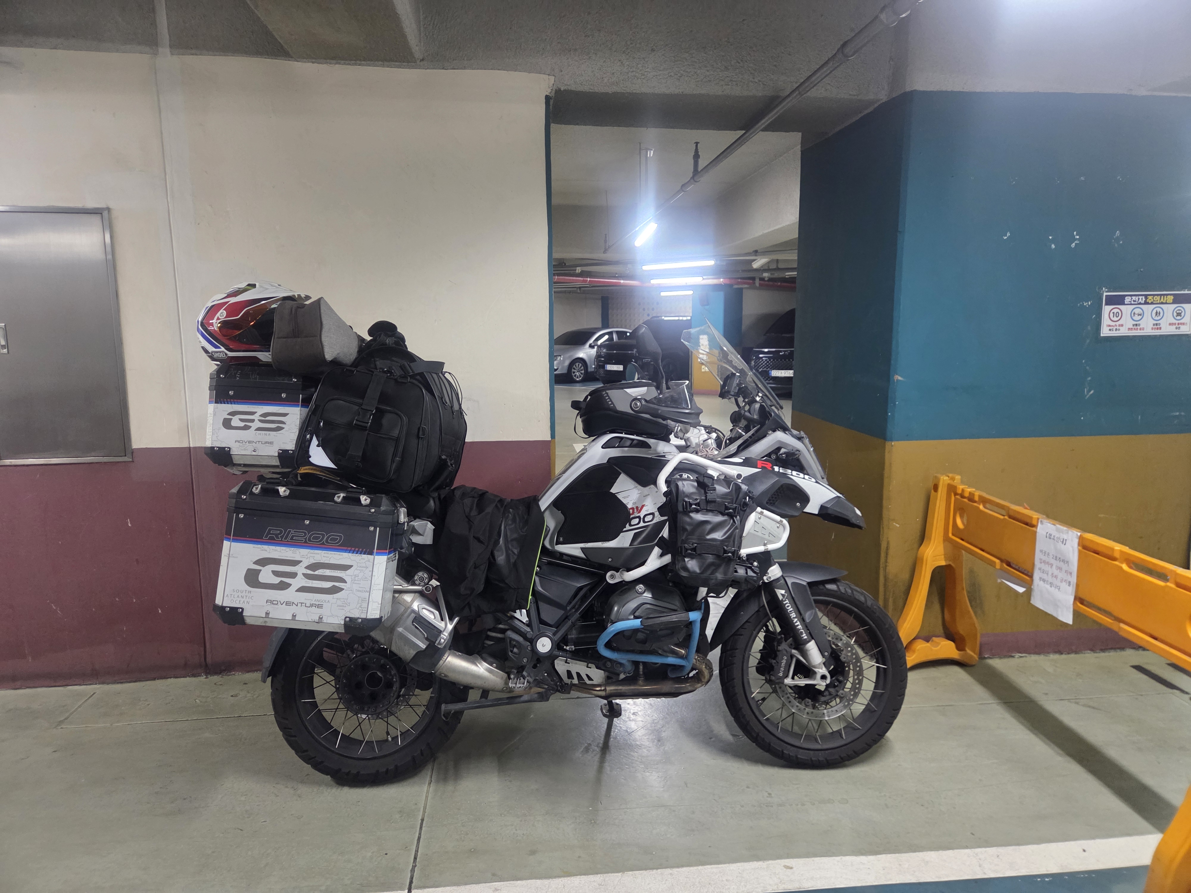 짐 한가득 실은 R1200GSA