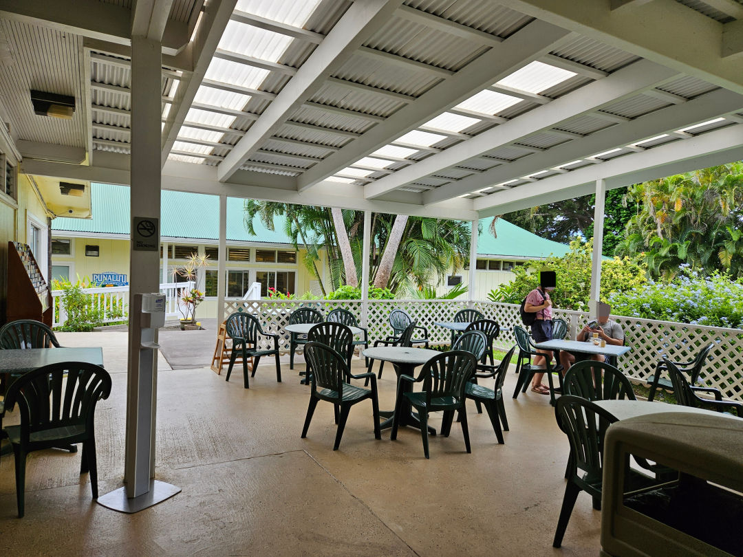 푸날루우 베이크샵 매장 내부