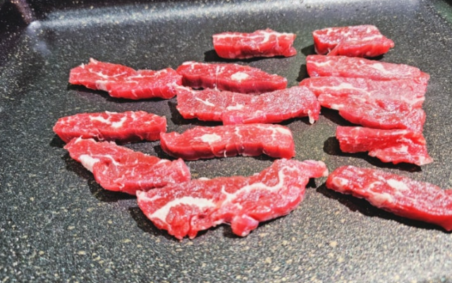 생생정보 무제한돼지고기 12종 점심특선 9900원