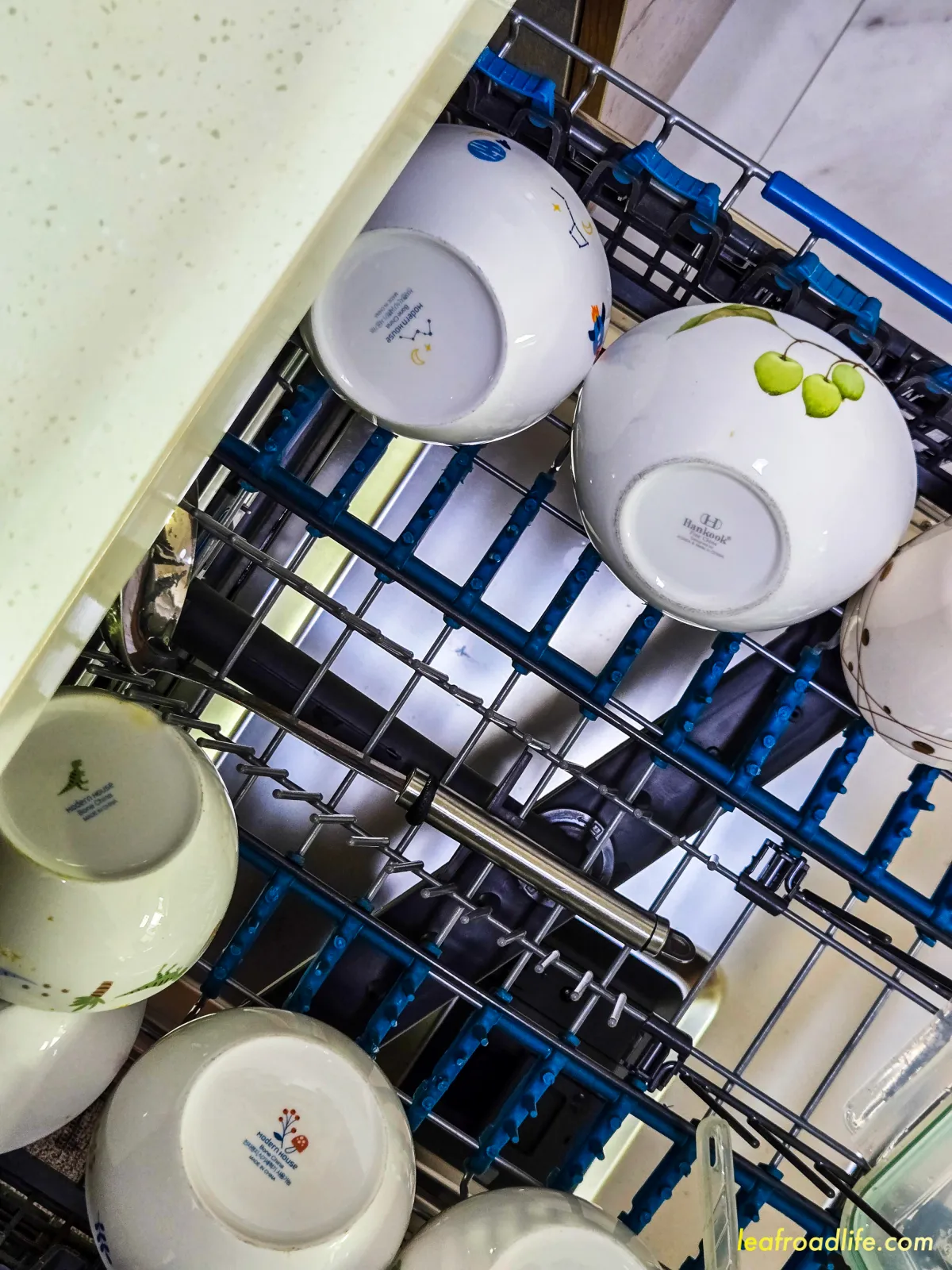 식기세척기-그릇-사진