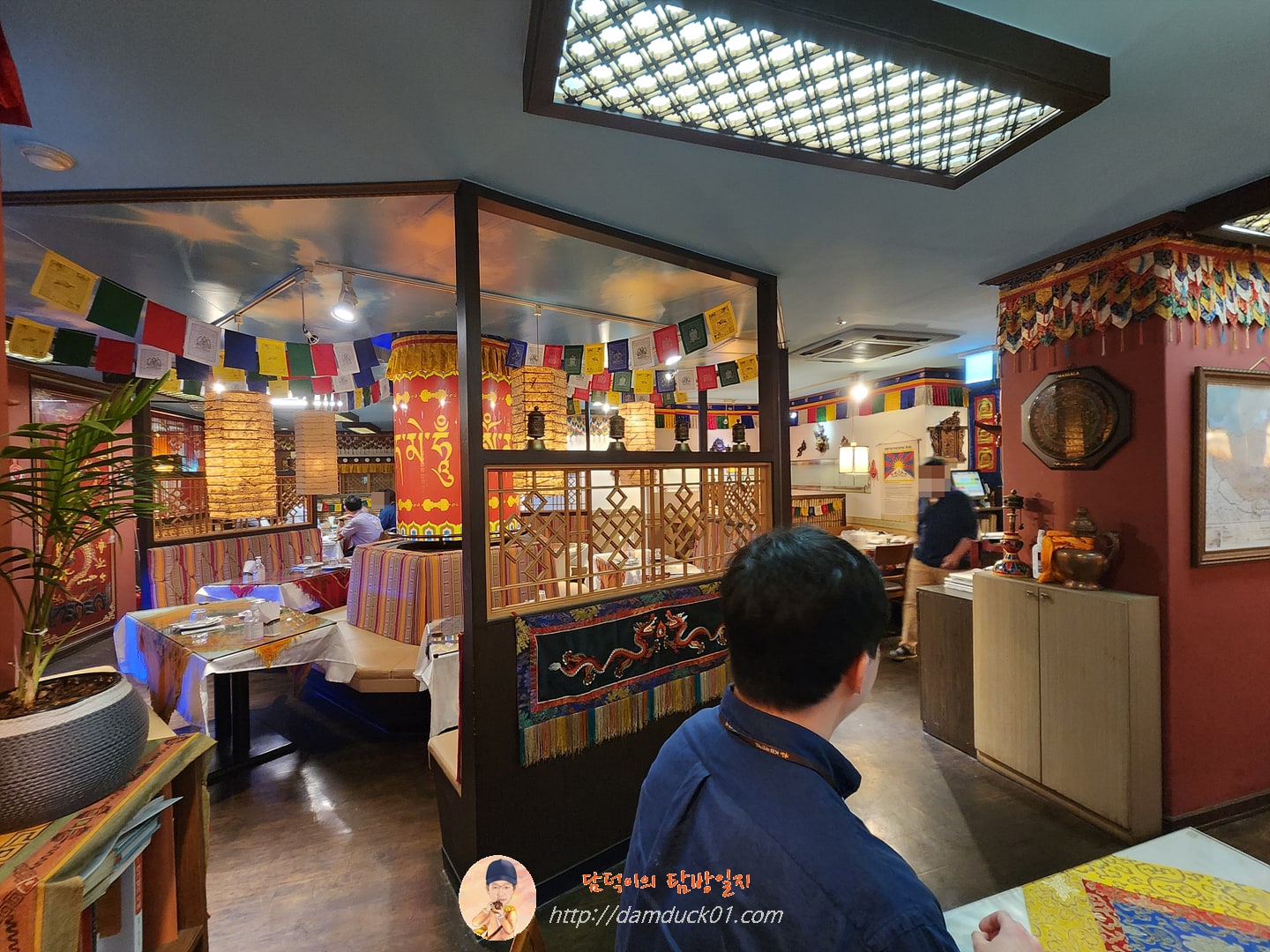 포탈라레스토랑 실내