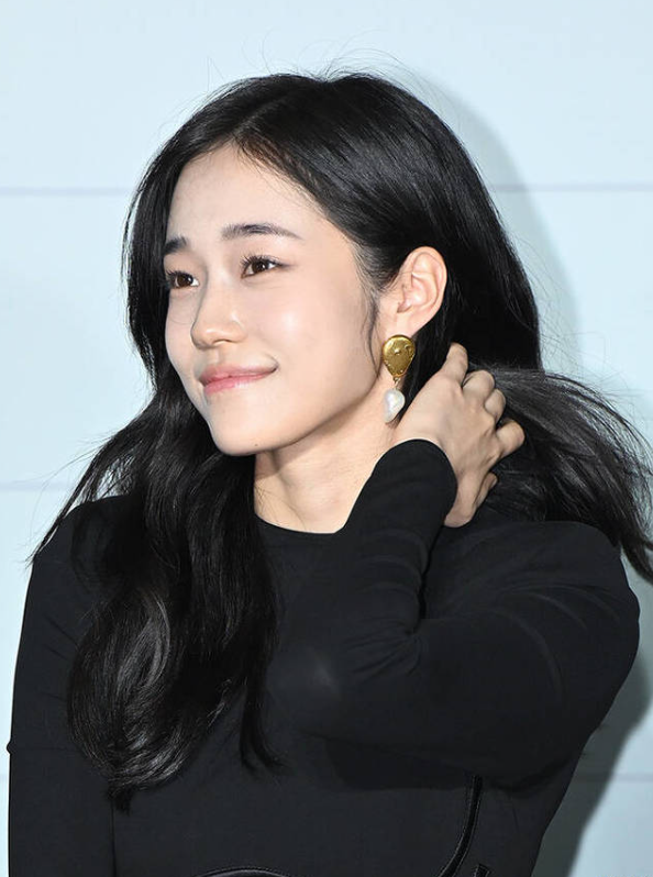 노윤서