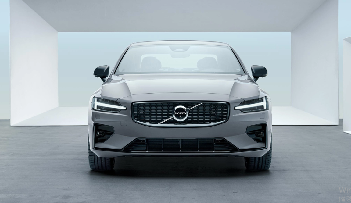 2025-볼보-S60-외부디자인-정면디자인