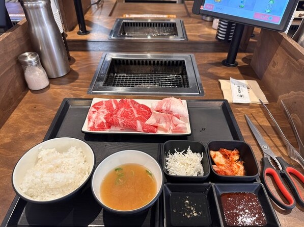 혼밥에 고기를 먹을 수 있는 혼고집