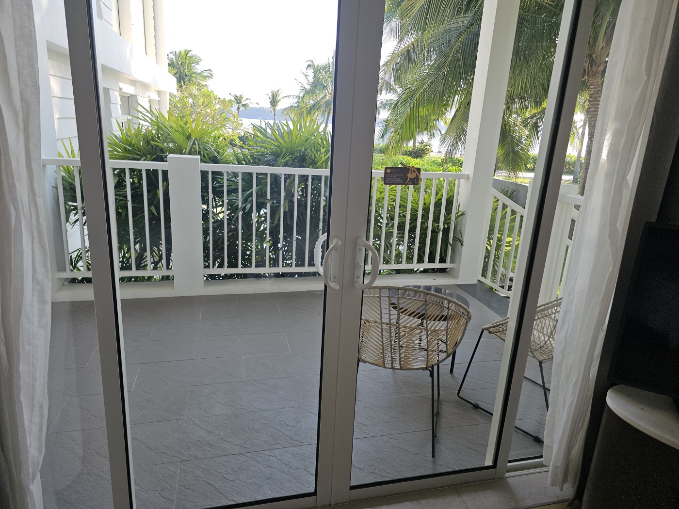 빌라 구성 – 반층 구조와 프라이빗한 공간 분리