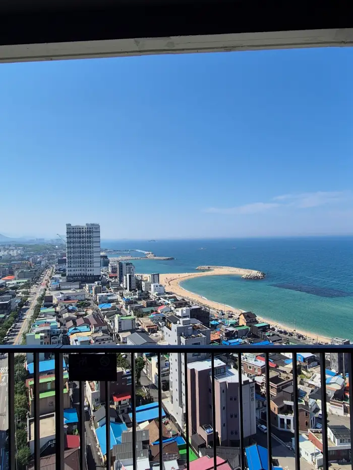 객실 내부 발코니 전경