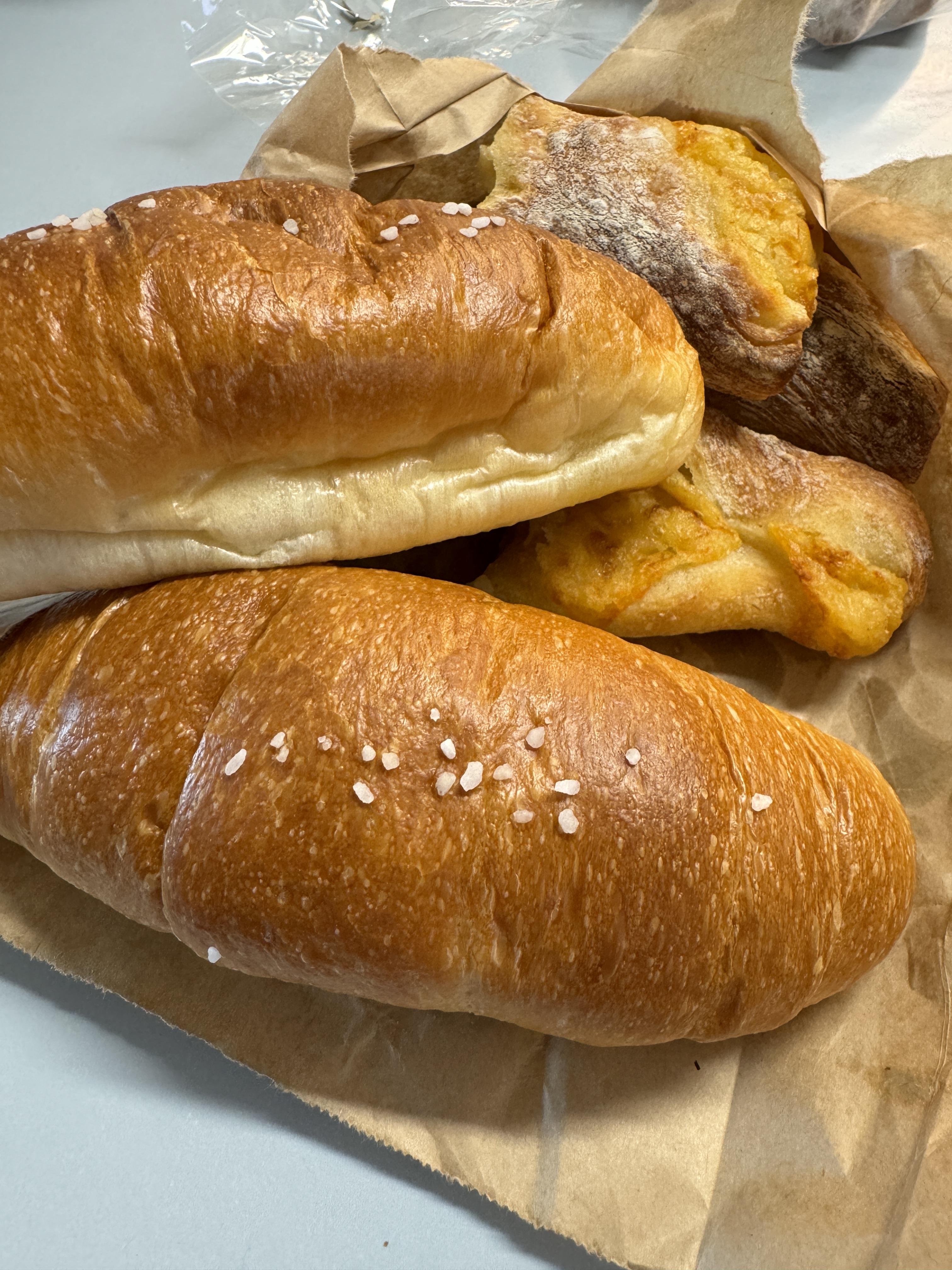 바게트1089-소금빵