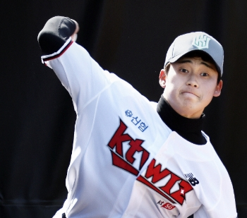 KT 박영현 연봉 박영현 야구 선수프로필 선수 현재까지 업적