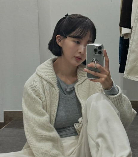 금새록 프로필
