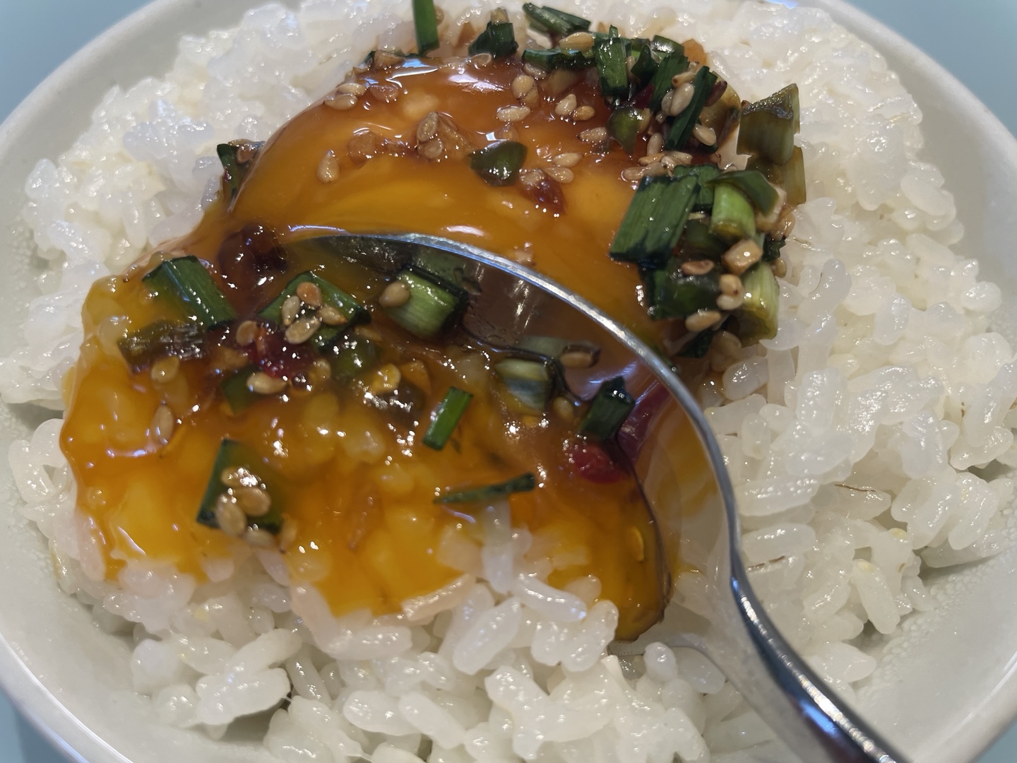 이정현 노른자장 - 밥에 슥슥 비벼서 시식