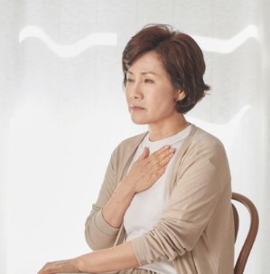 갱년기여성 사진