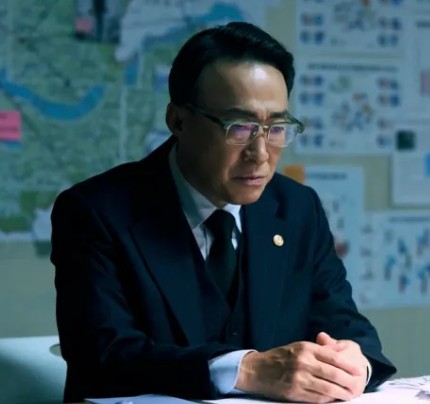 넷플릭스 드라마 참교육 등장인물 최강석 역 이성민