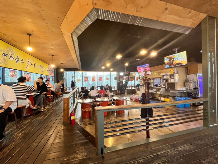 신라의 닭발 내부 모습