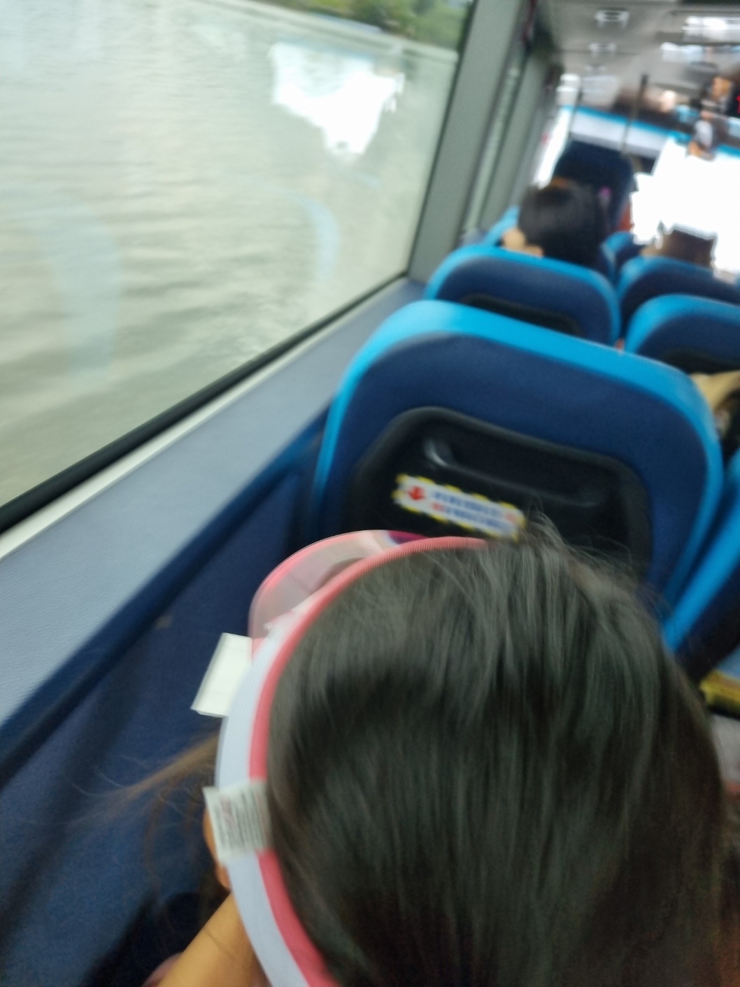 부여수륙양육버스
