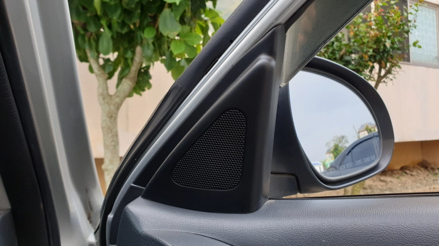 사이드미러 교체 고정 완료 모습