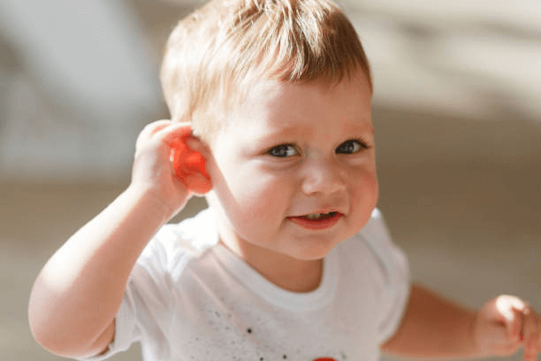 중이염(otitis media): 영유아기에 흔한 이유와 치료법