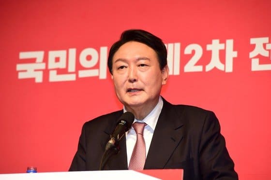 연설하는-윤석열