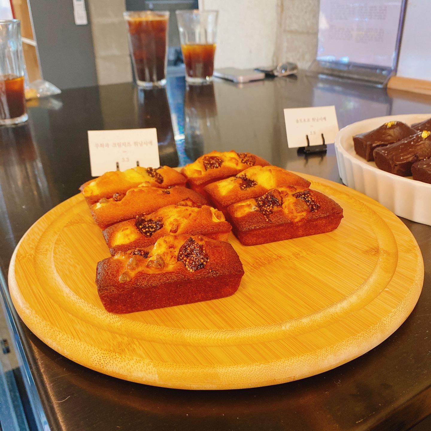 충북 청주 부모산 주봉마을 주봉저수지 한옥 북카페 인문아카이브양림 후마니타스