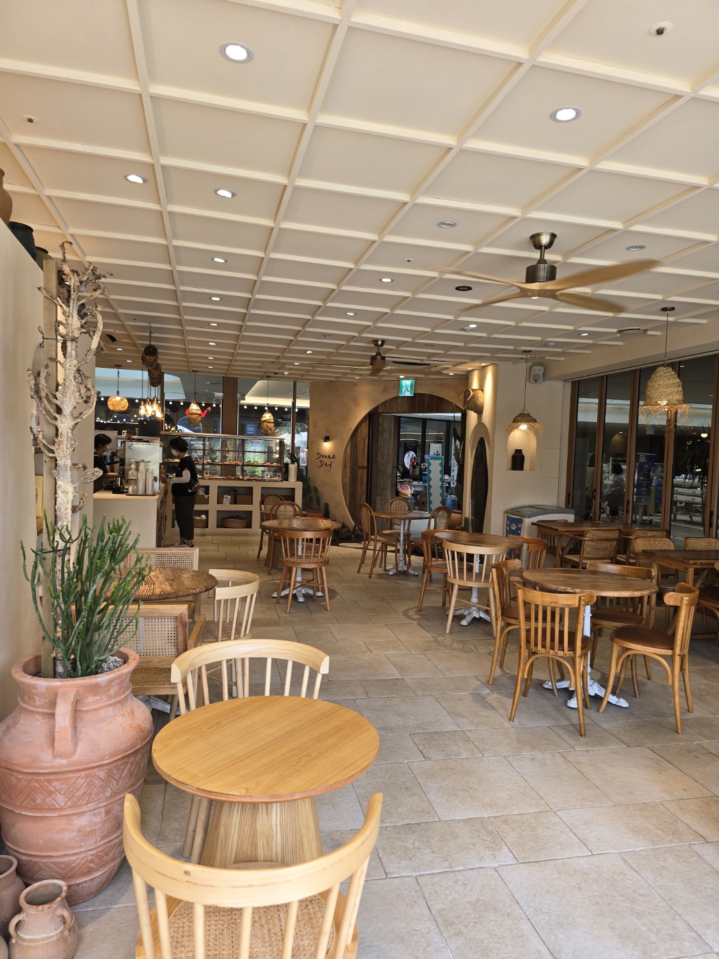 도나스데이 실내