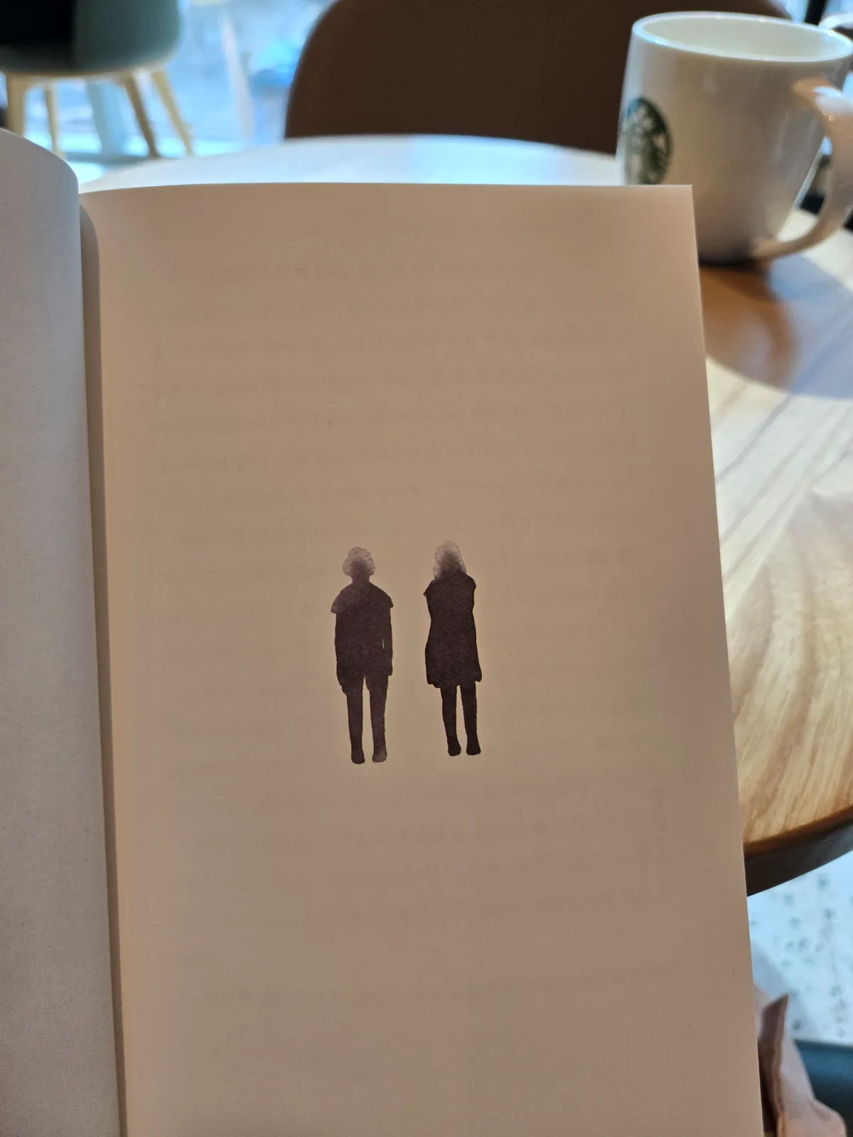 흰페이지에-두소녀-그림