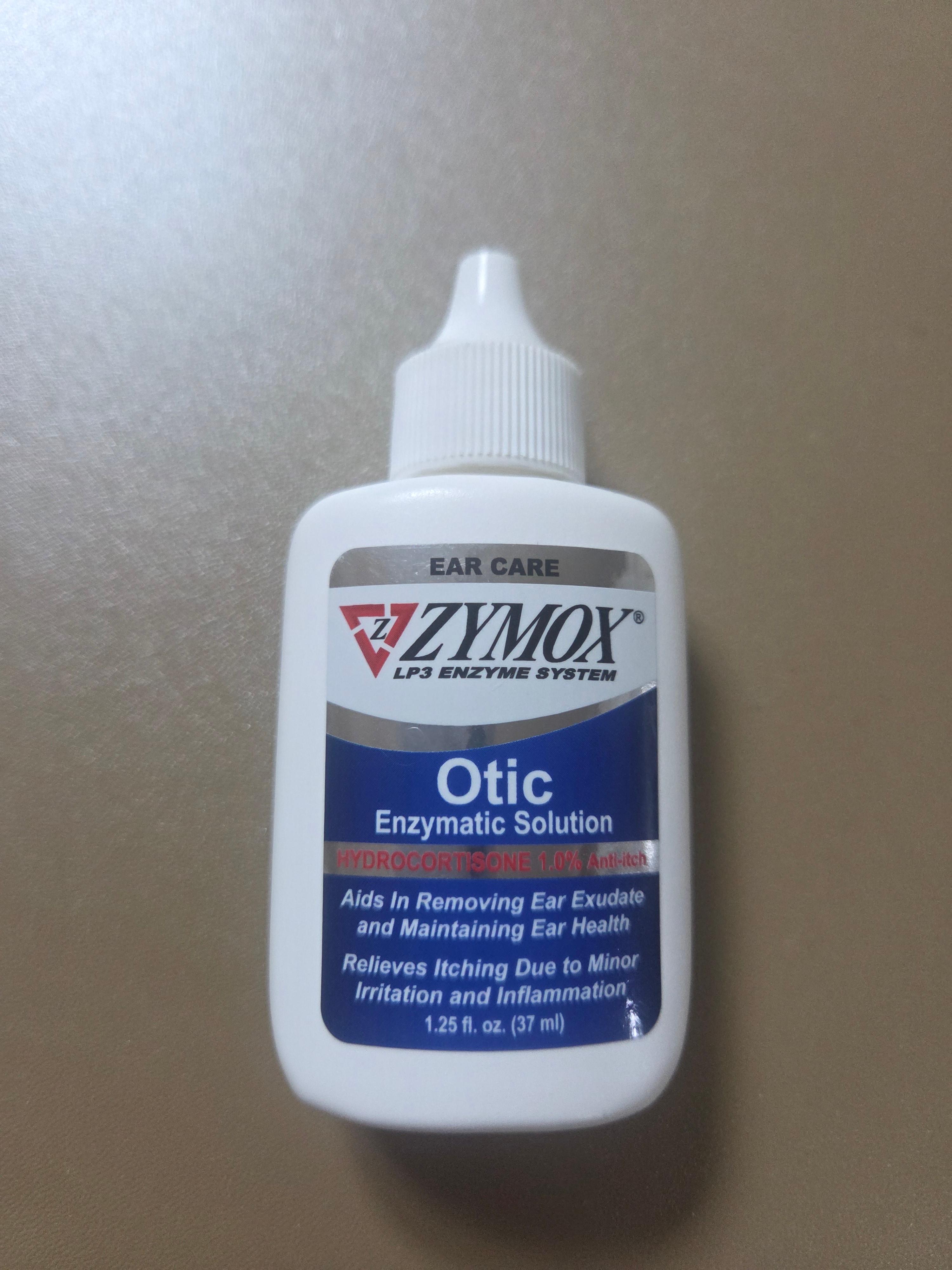 반려견 귓병 및 아토피 관리에 효과적인 자이목스 블루(ZYMOX Otic Enzymatic Solution) 제품 패키지 사진