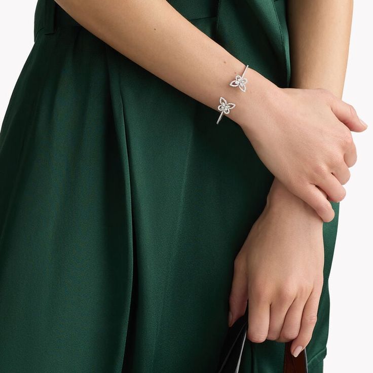 쇼메, 까르띠에, 불가리와 함께 구성된 Sharrr의 주얼리 명리학 리추얼 시리즈 컬렉션 레이아웃