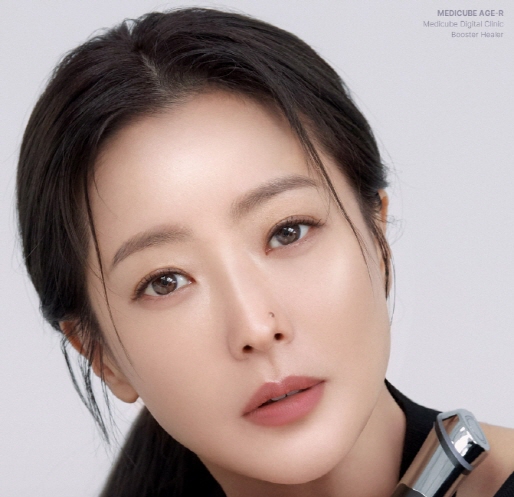 메디큐브 에이지알 부스터힐러