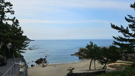 양양 휴휴암 : 동해 바다 위에 자리한 기도의 공간 바다와 함께하는 특별한 사찰