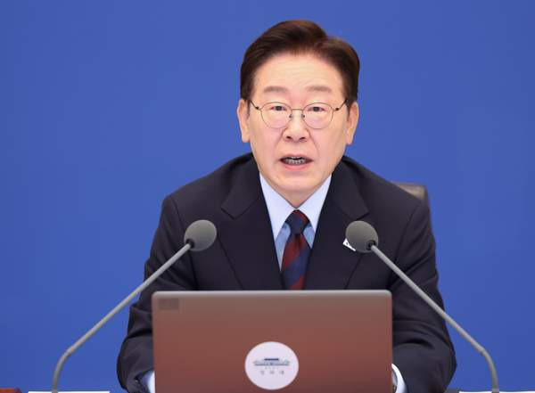 이 대통령 전작권 환수 및 핵잠수함 도입 선언! K-방산 R&amp;D와 HMM 동남권 이전 파장 총정리