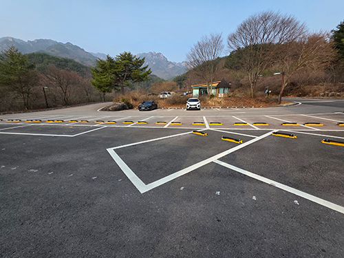 속리산 화북오송탐방지원센터 주차장