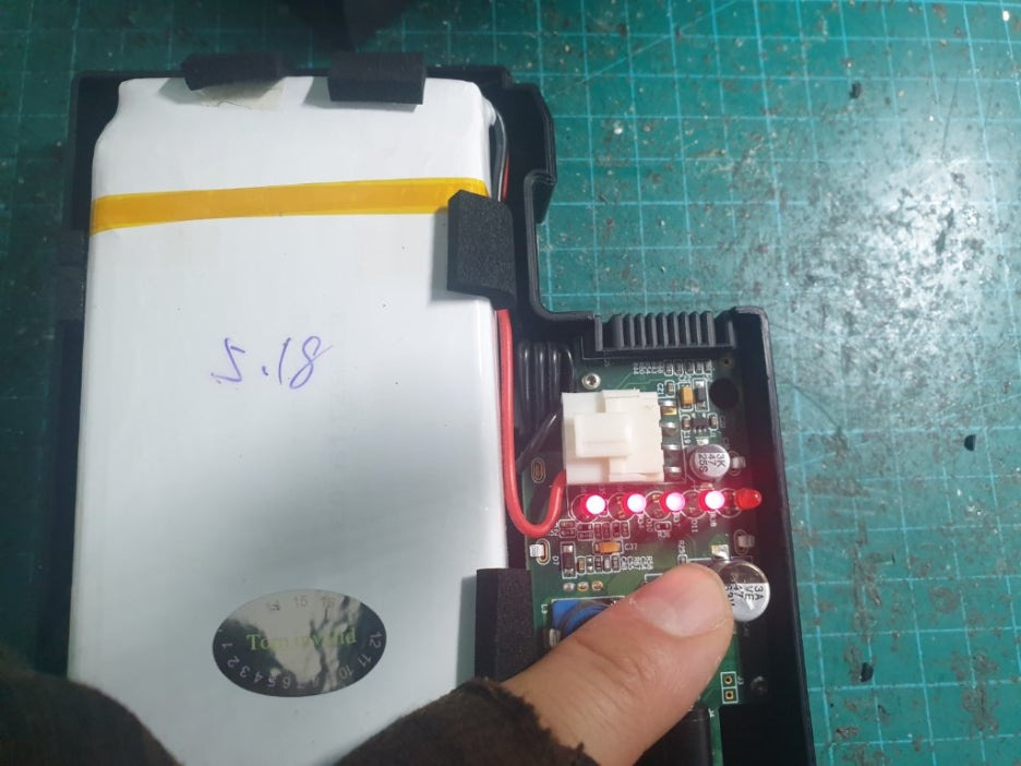 LBT-20 배터리팩 내부