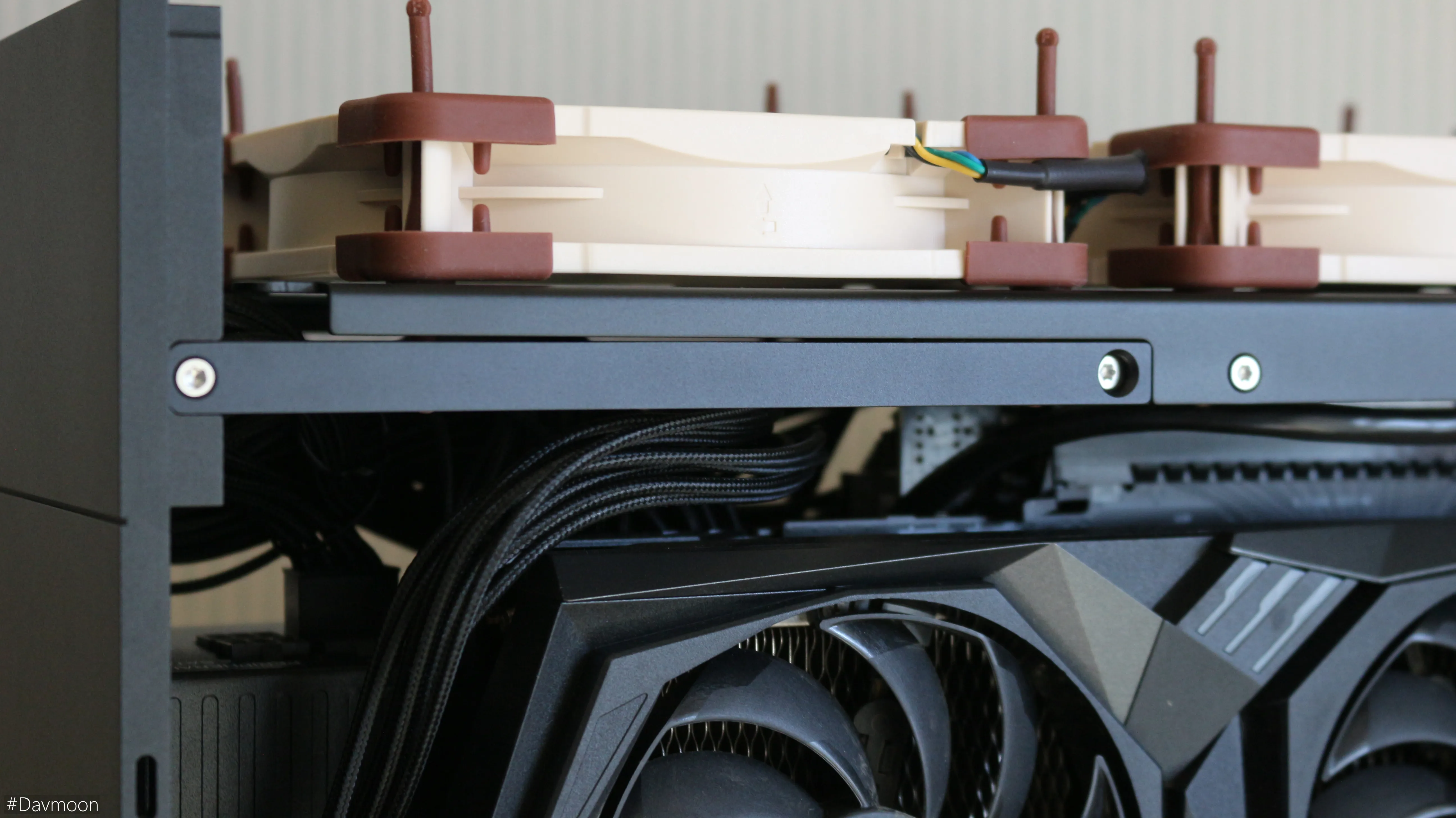 formd t1 v2 연출 사진 팬 및 프레임 확대