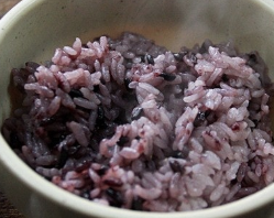 흑미 효능 놀라운 10가지 부작용 칼로리 고르는법