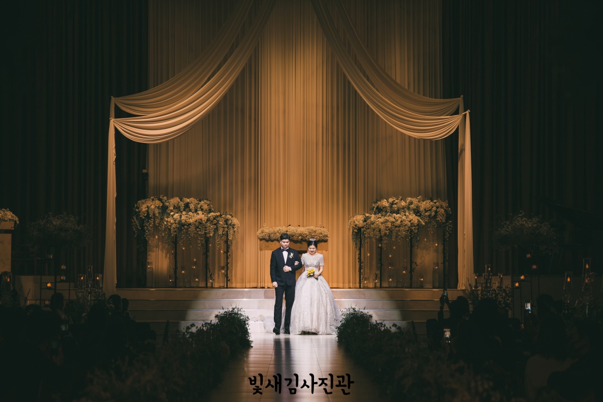 위더스 영등포 펠리체홀 본식스냅 행진 전 인사