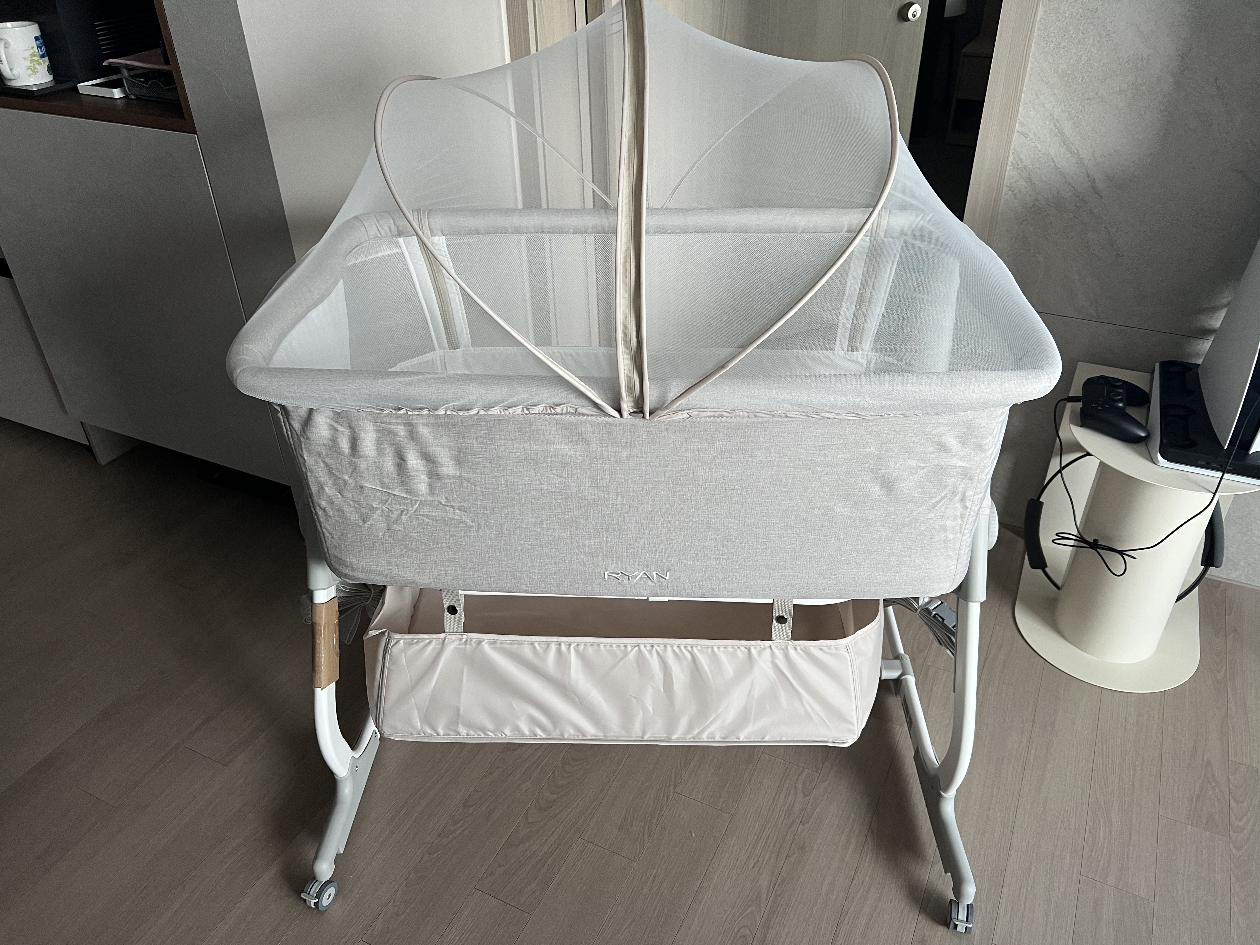 리안 드림콧 아기침대 크림 아이보리 모기장 설치