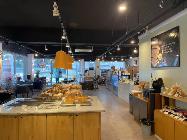 토모루제과점 실내 이미지