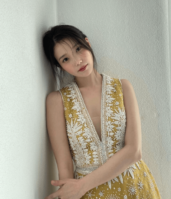 아이유 미디어아트 전시 컨셉사진