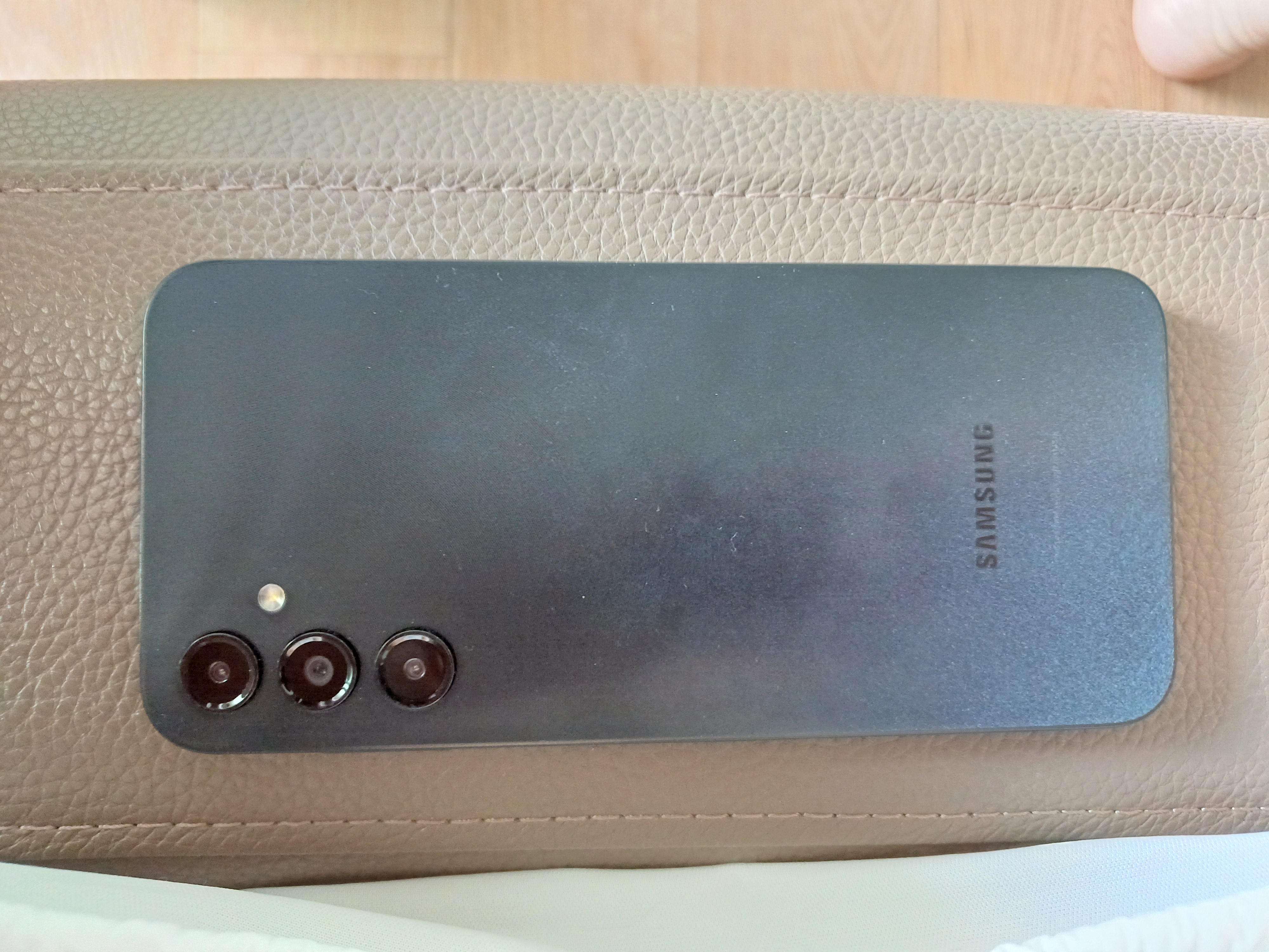 갤럭시 점프3 뒷면