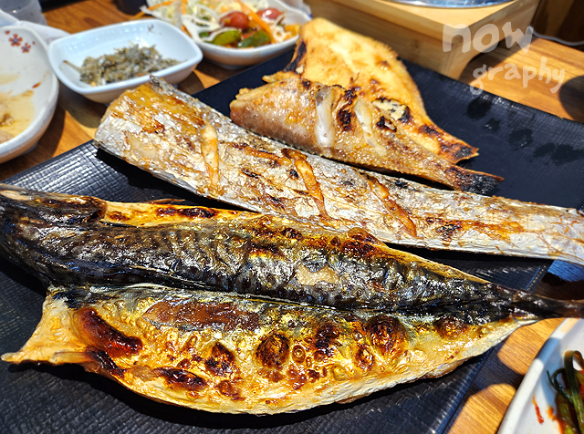 숯불위에고등어