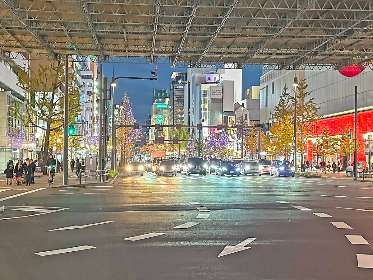 오사카 미도스지 일루미네이션 거리 풍경
