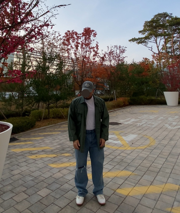 데일리룩('25. 11. 6.)윅 wick 스톤워시드 볼캡, 로스코 베트남 립스탑 정글 퍼티그 재킷, 무신사스탠다드 티셔츠, 무신사스탠다드 데미지진 무파진, 돔바 독일군 스니커즈