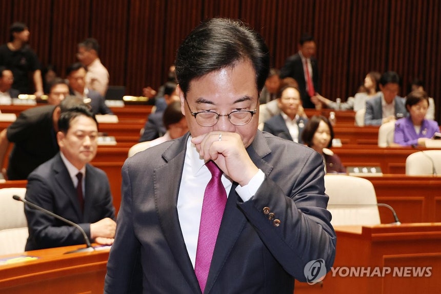 나경원 황교안 송언석 패스트트랙 빠루 검찰구형 이철규 민경욱 실형선고 국회법위반 국회선진화법