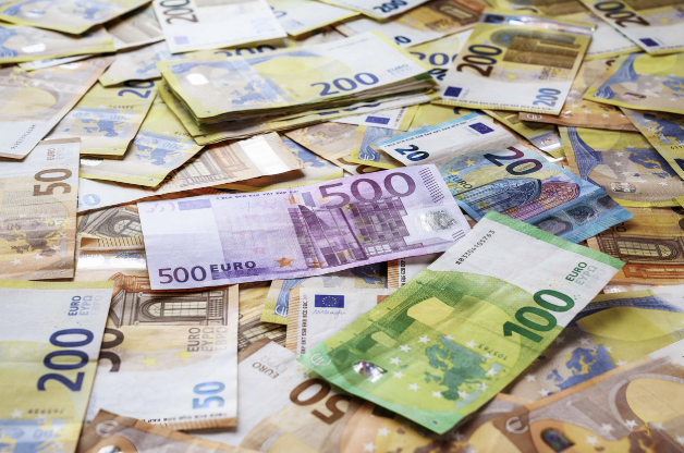 인플레이션이 일상 생활에 미치는 영향과 대응 전략