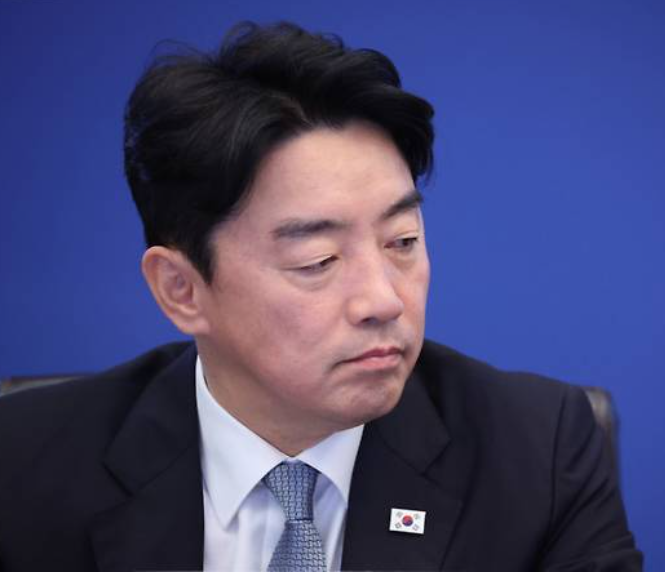 강훈식 비서실장 사의