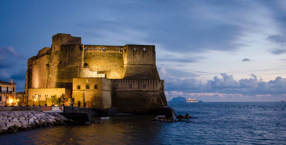 카스텔 델로보보 성