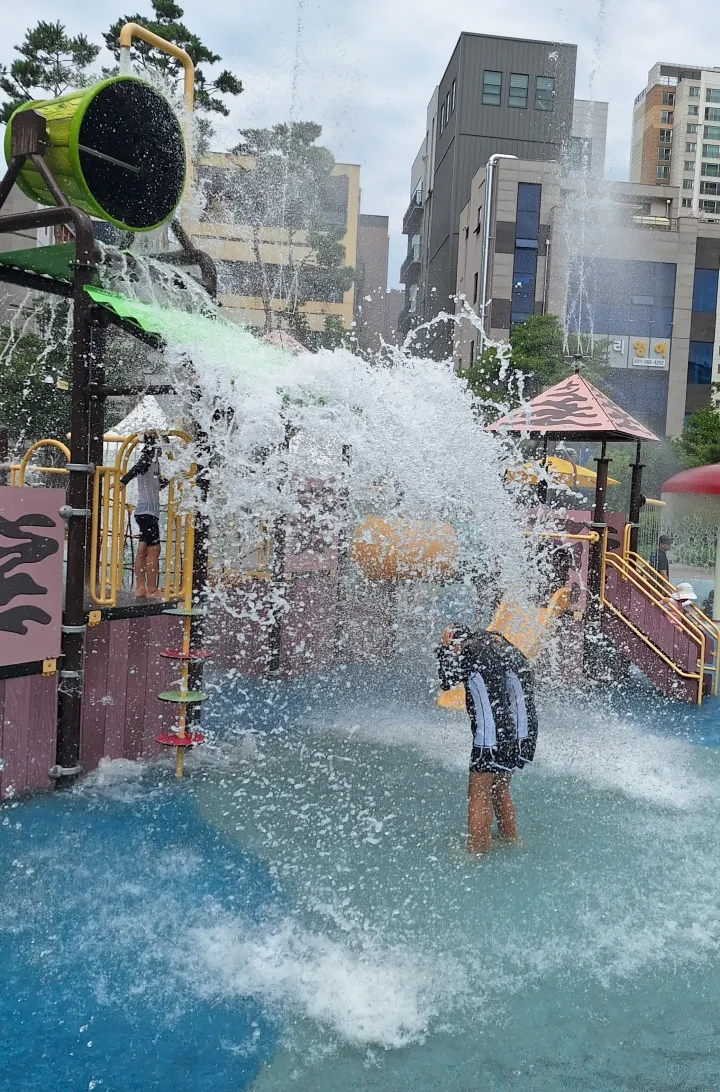 풍무동-물놀이터-놀이시설1