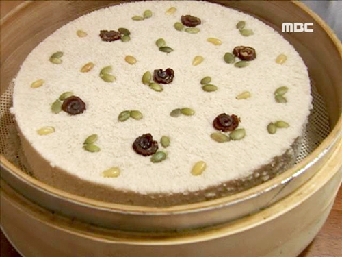 구선왕도고가 떡케잌처럼 올려져 있다.