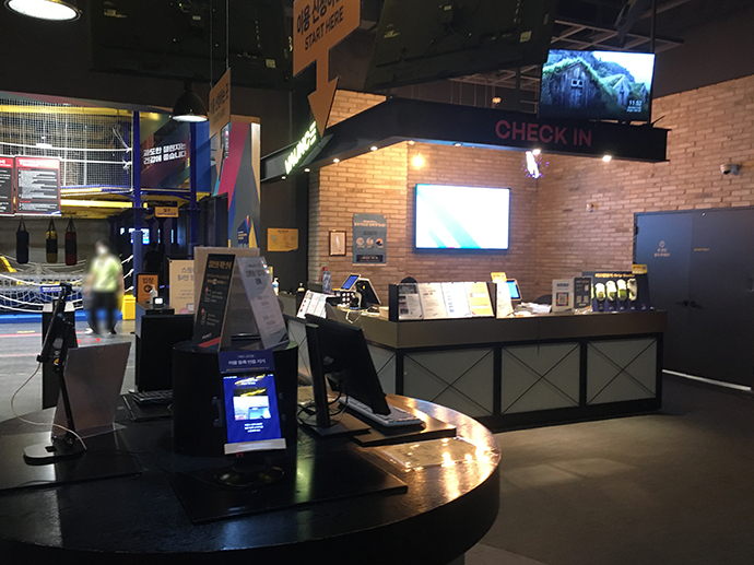 바운스-매장-카운터