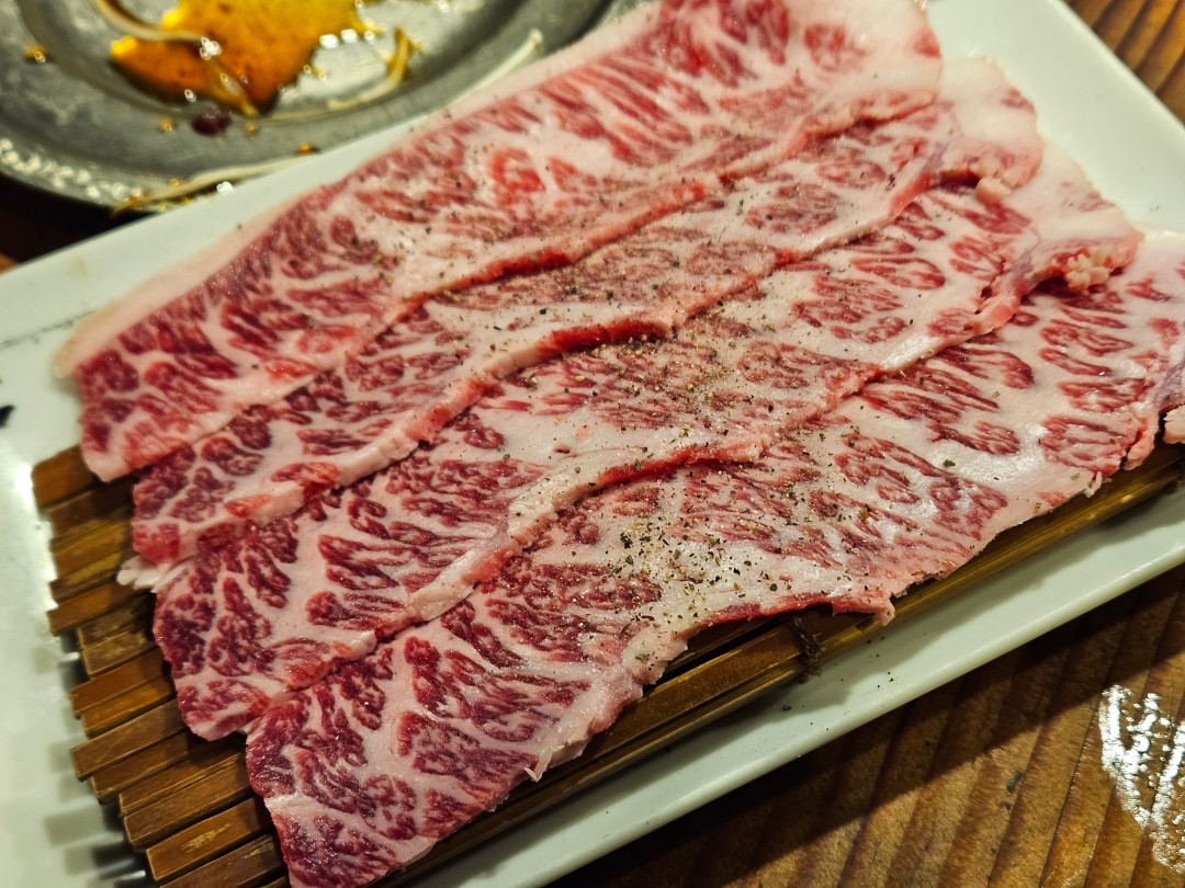 오사카 야키니쿠 돈돈 소고기